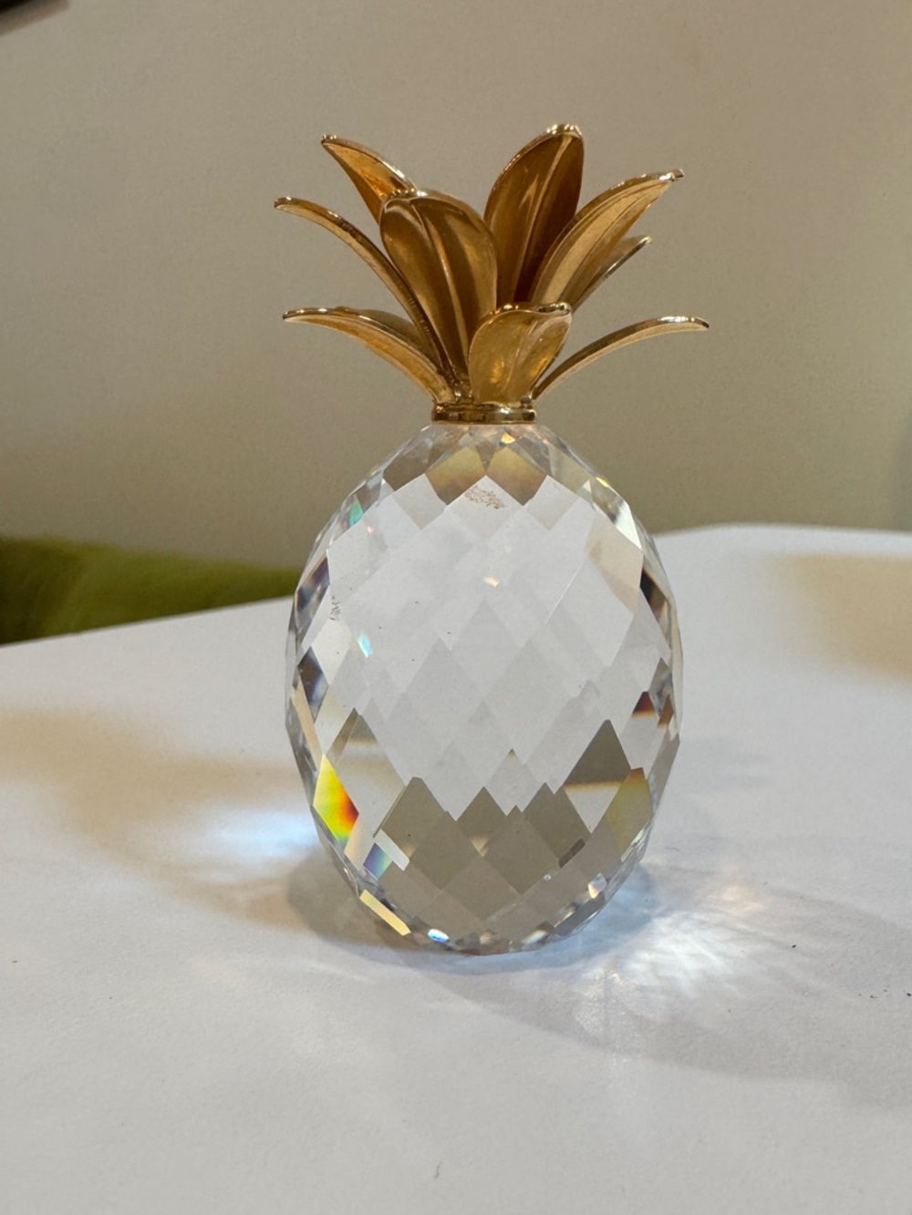 Swarovski Crystal Pineapple Figurine with Gold Top (Small) - Picture 4 of 6